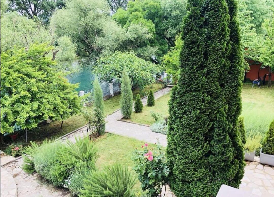 Private Riverside Villa Silvia Mostar Exterior foto