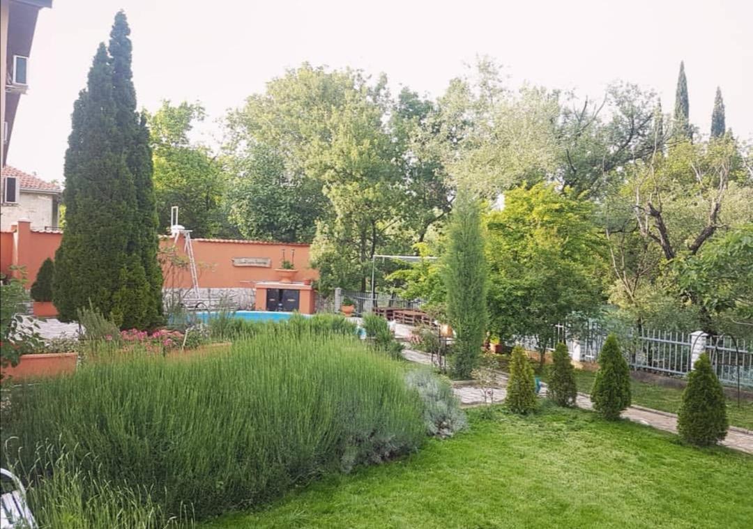 Private Riverside Villa Silvia Mostar Exterior foto
